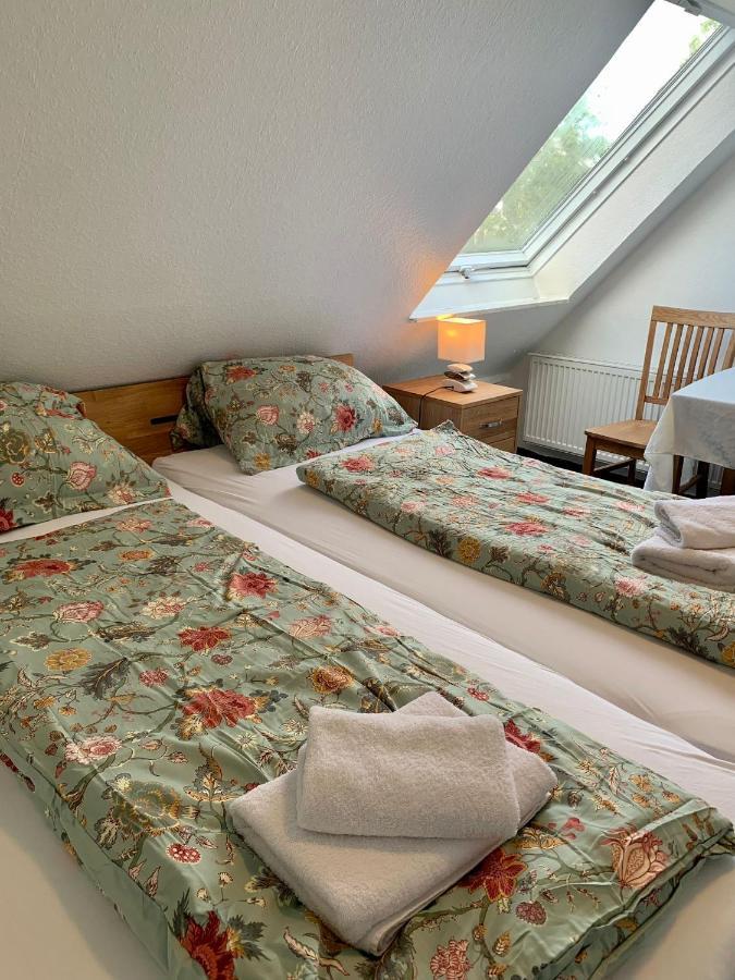 Hotel Pension Schienfatt Am Dornumersieler Tief Exterior foto